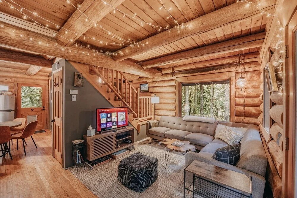 81sl - Hot Tub - Wifi - Pets Ok 2 Bedroom Cabin by Redawning