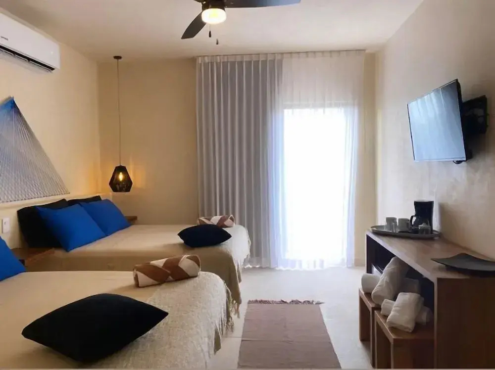 Hotel photo 12