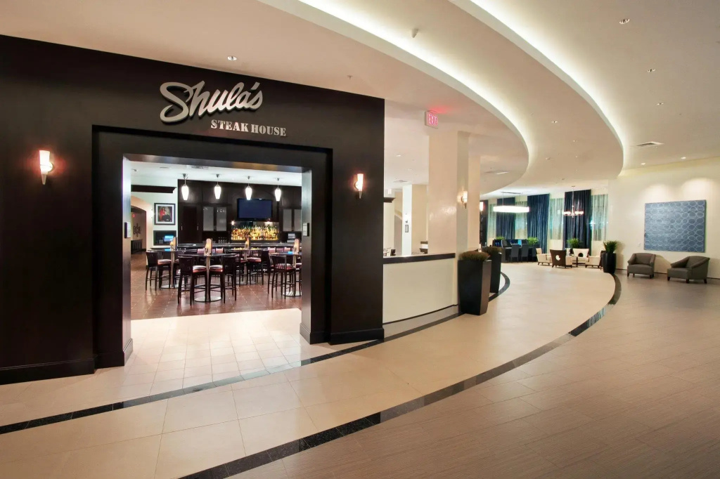 Lobby & Reception