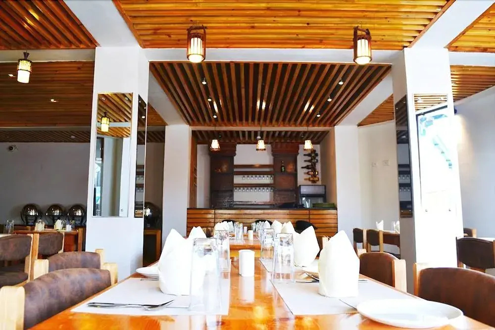 Food & Beverage