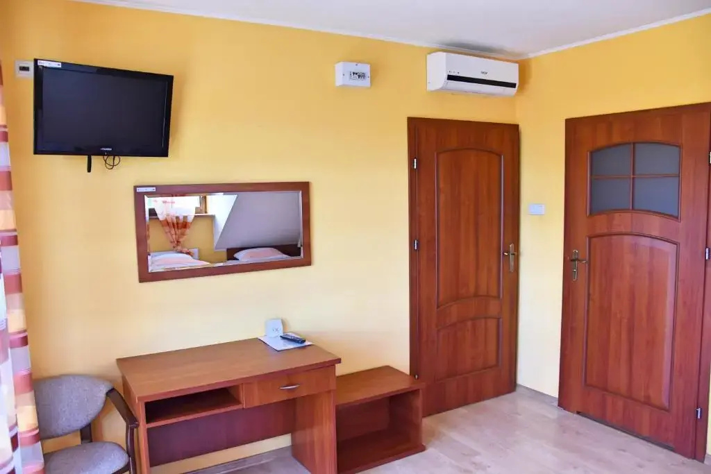 Standard Triple room with balcony