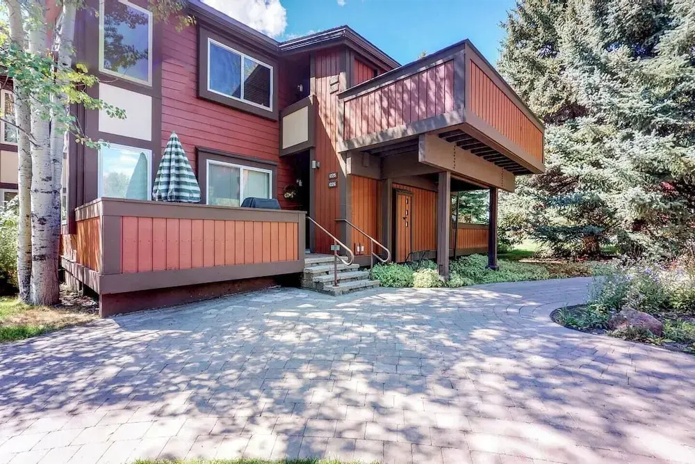 Atelier Allure - 2BD Mountain View + Free Resort Amenities