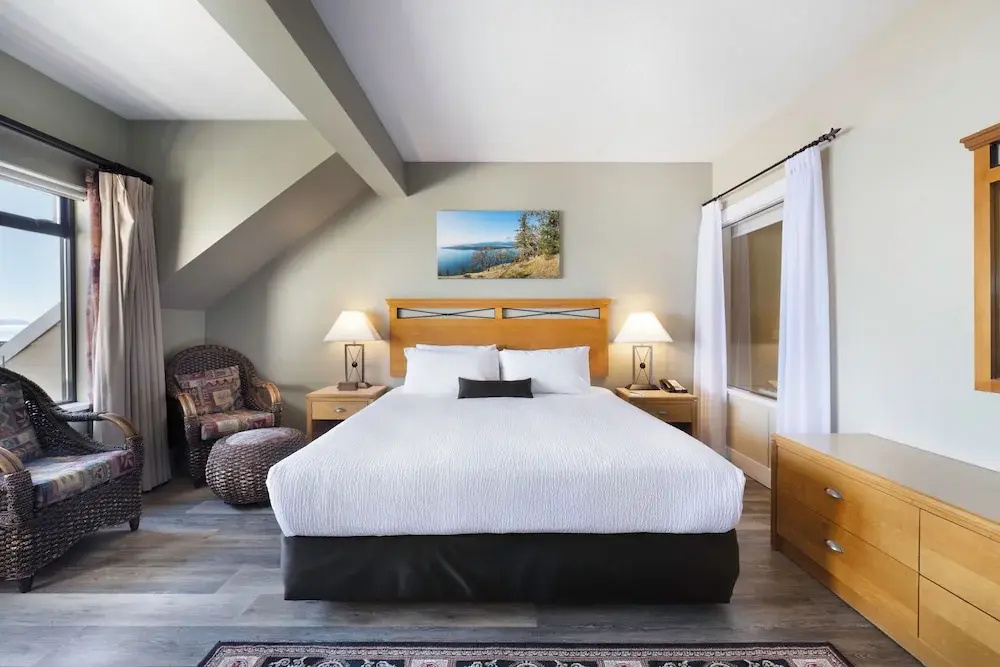 Deluxe Double Suite with ocean view (full double bed)