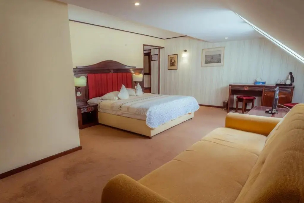 Junior Suite