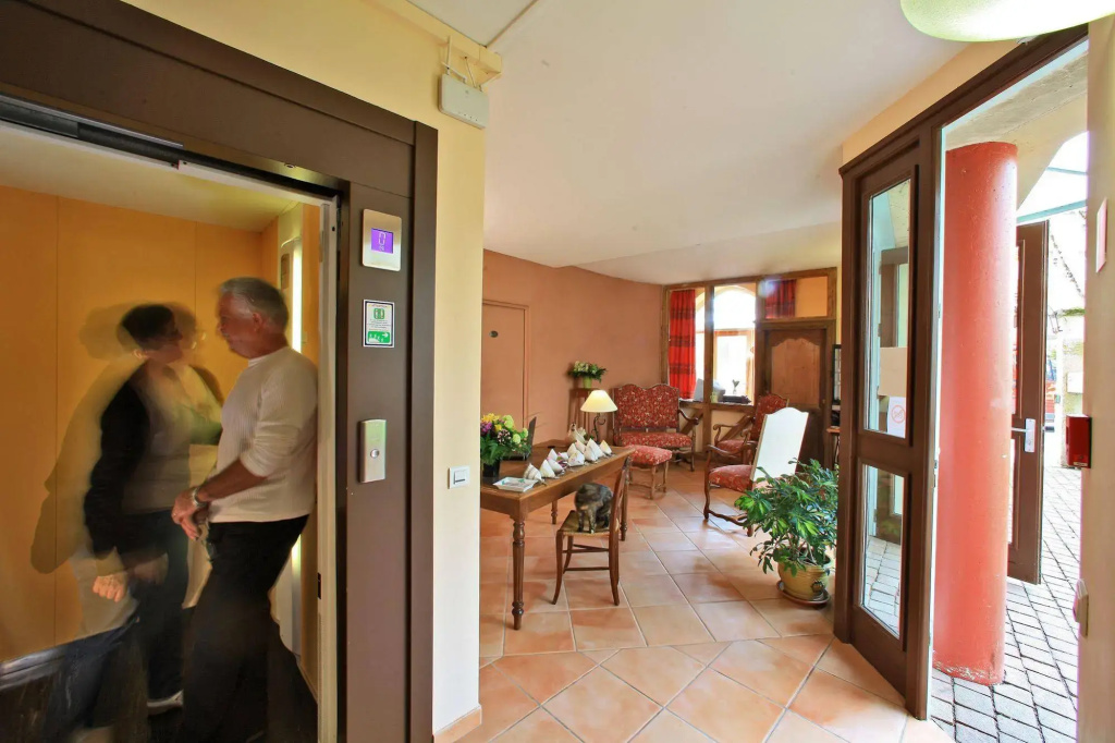 Hotel photo 11