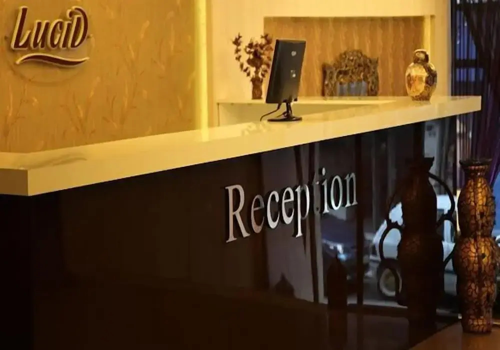 Food & Beverage