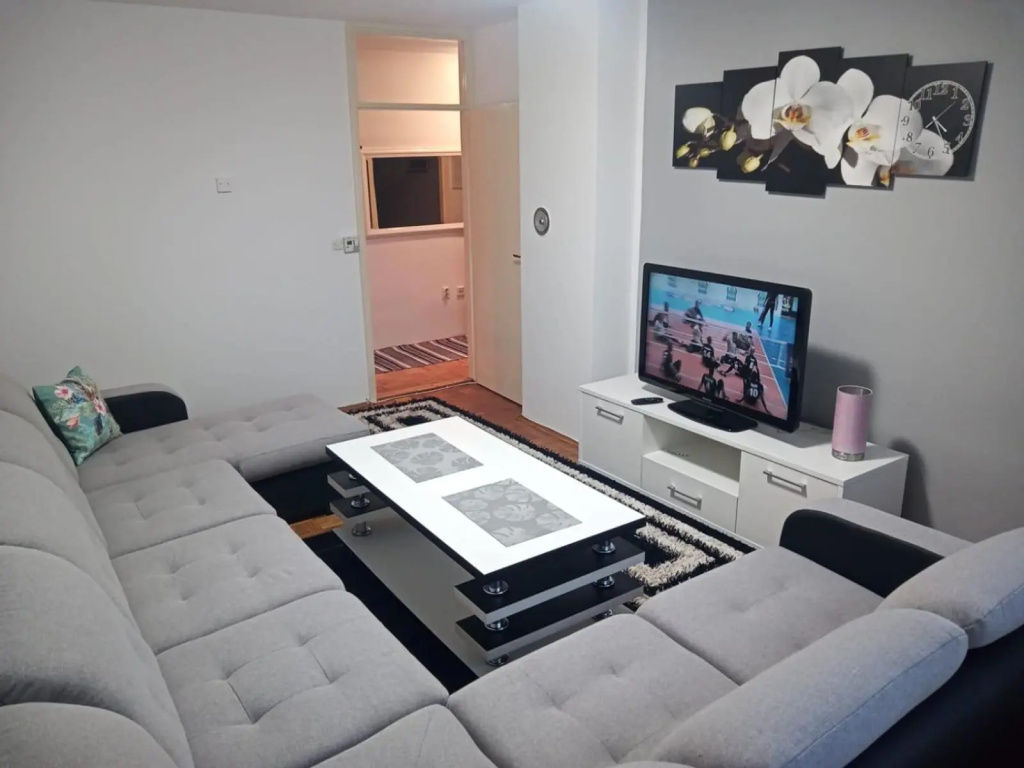 Apartment Mesic is 200 m away from the international airport in Sarajevo