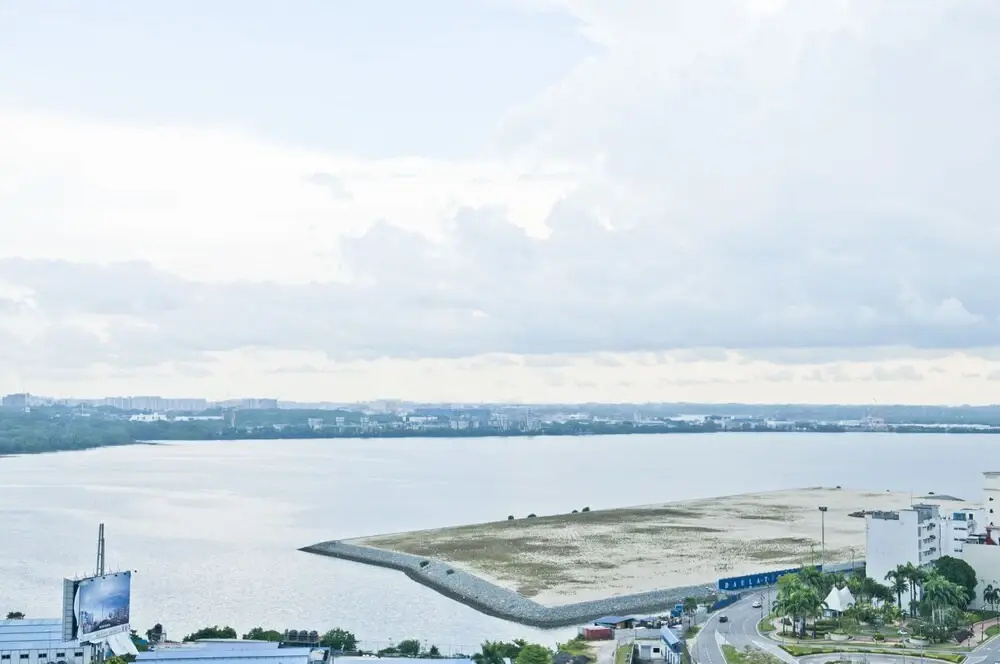 Beach & Waterfront