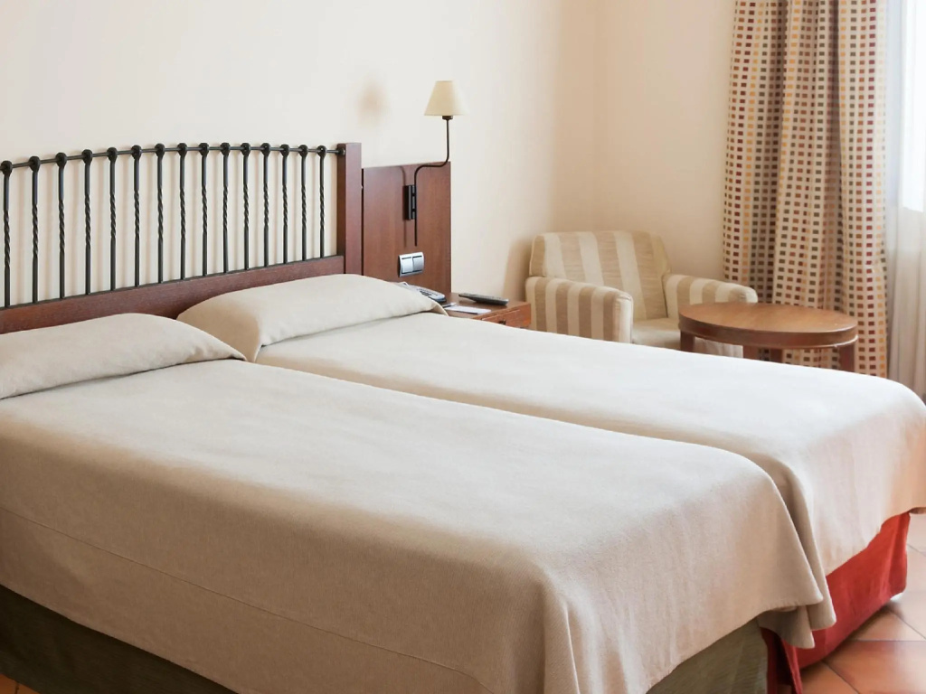 Sercotel Toledo Renacimiento - Chambres
