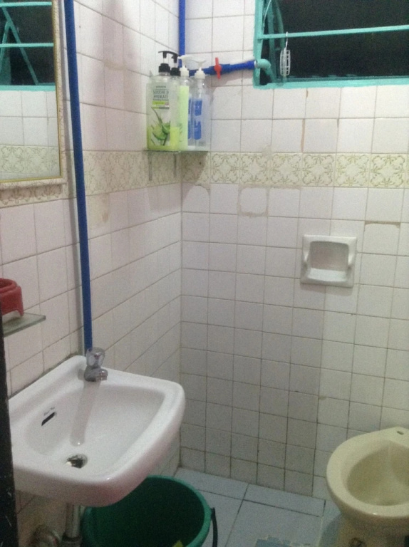 Economy room