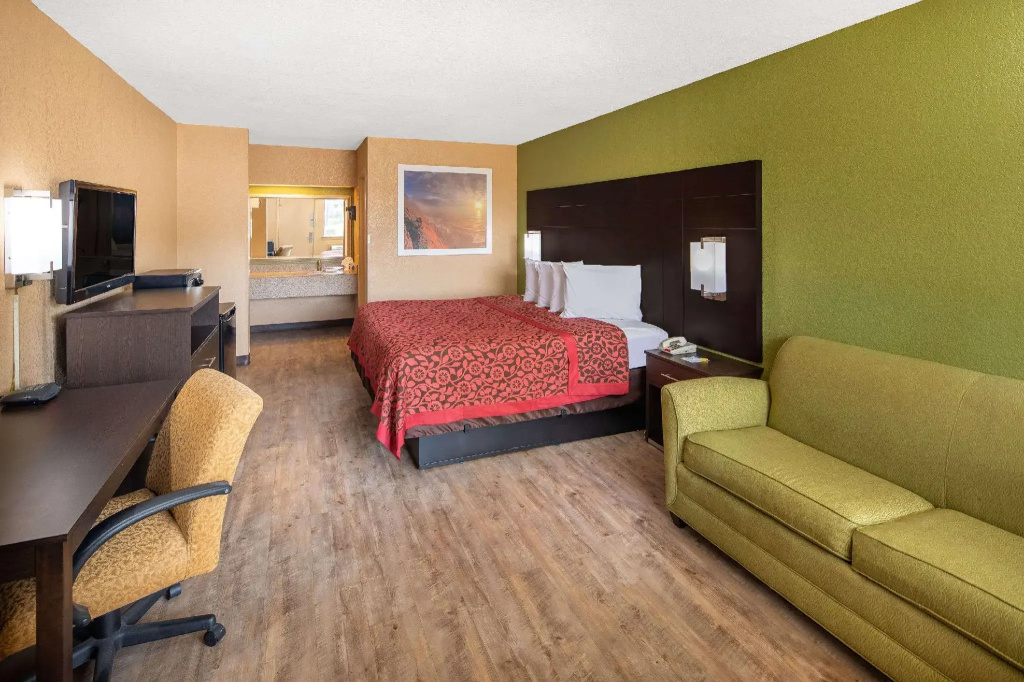 Standard Double room (full double bed)