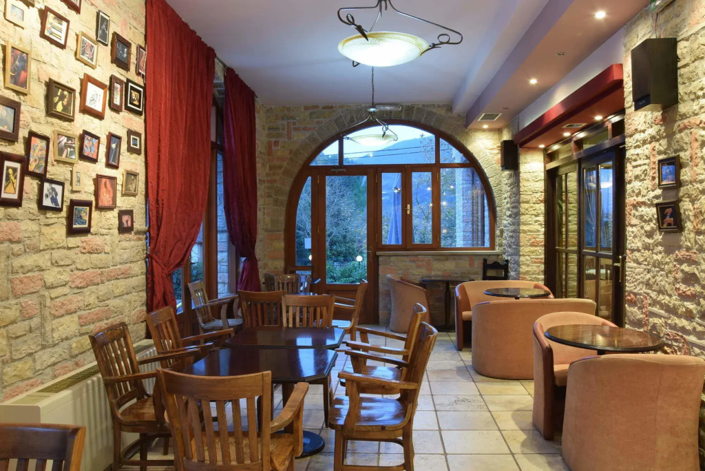 Mont Helmos Hotel - Général