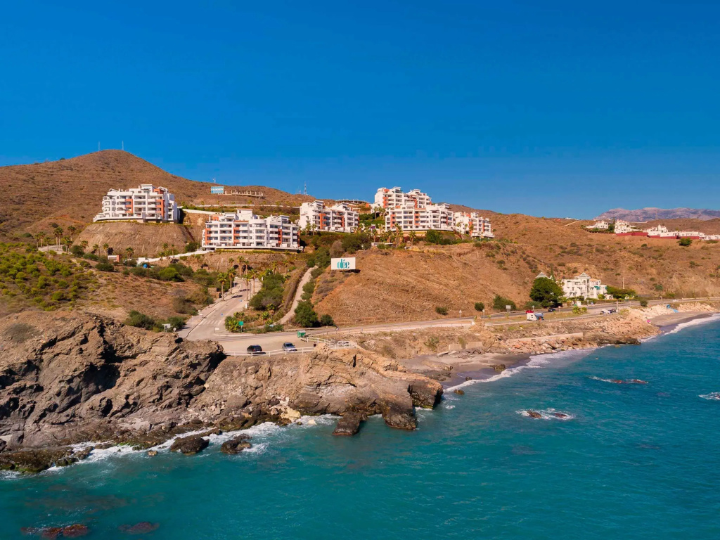 Beach & Waterfront
