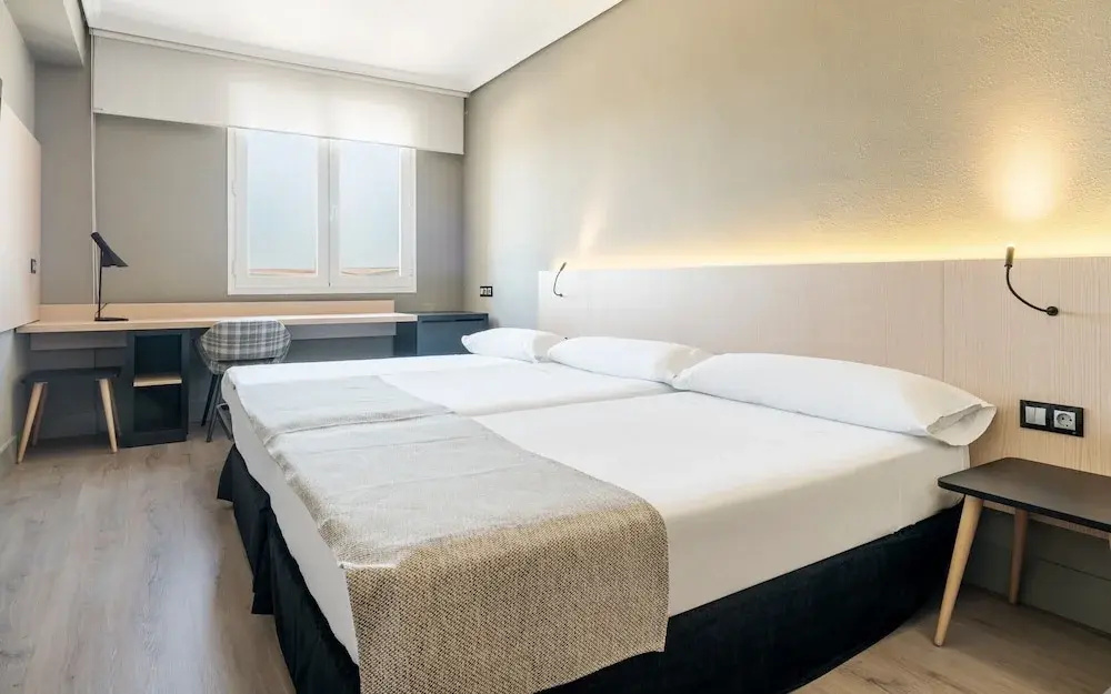 Hotel ILUNION Las Lomas - Chambres
