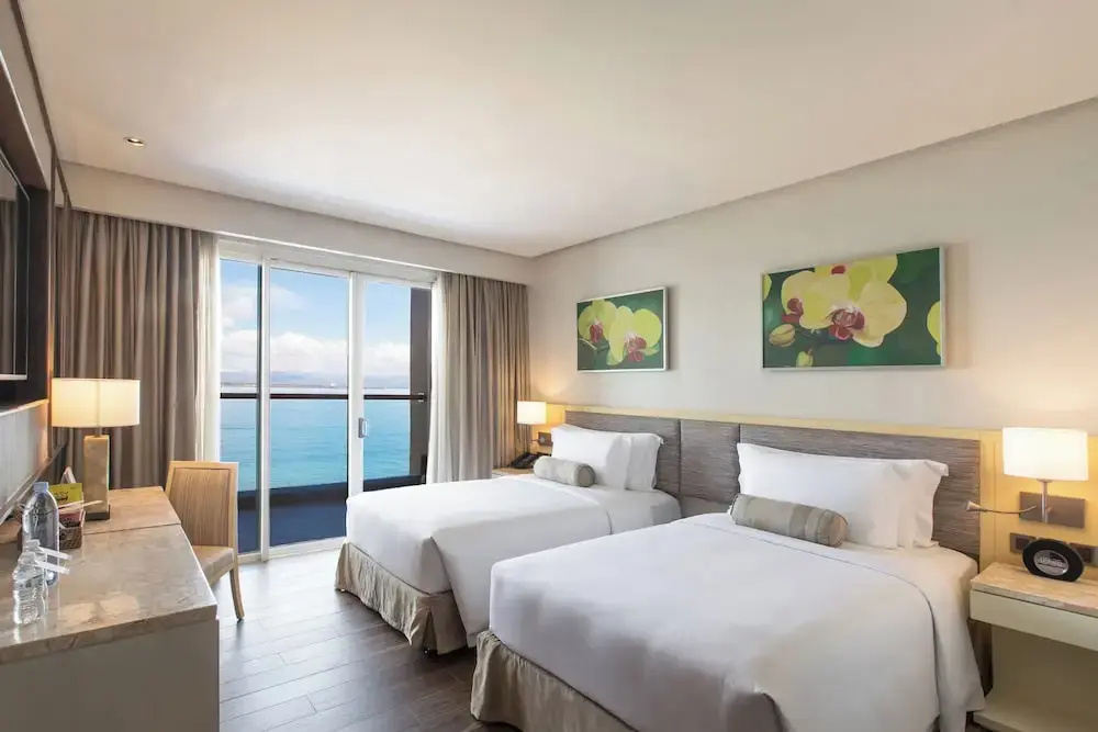 Premier Double room with sea view (twin beds)