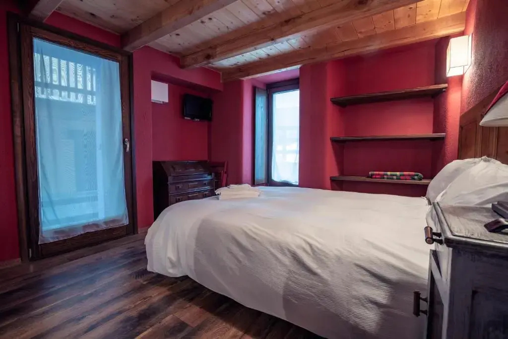 Economy room