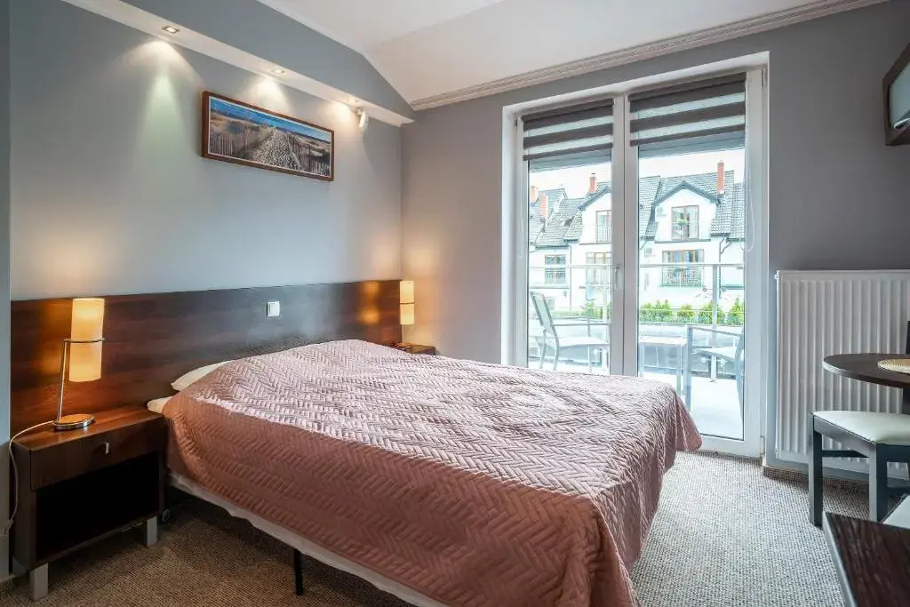 Standard Double room with garden view (full double bed)