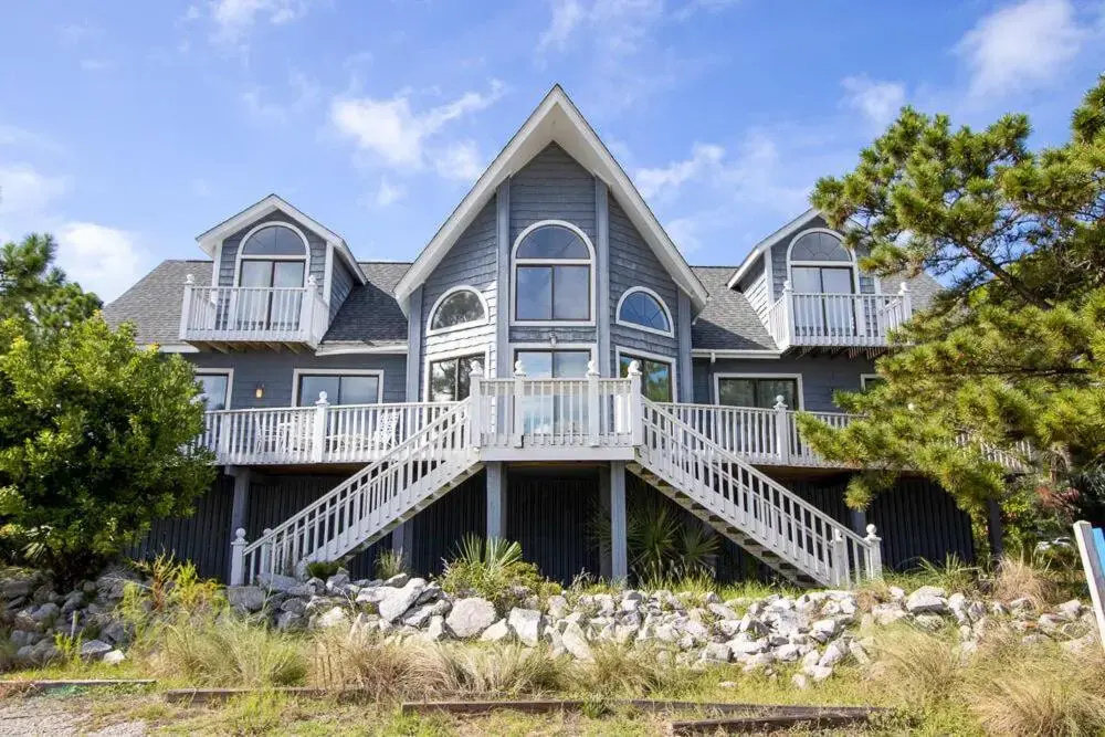 727 Seahorse Rd