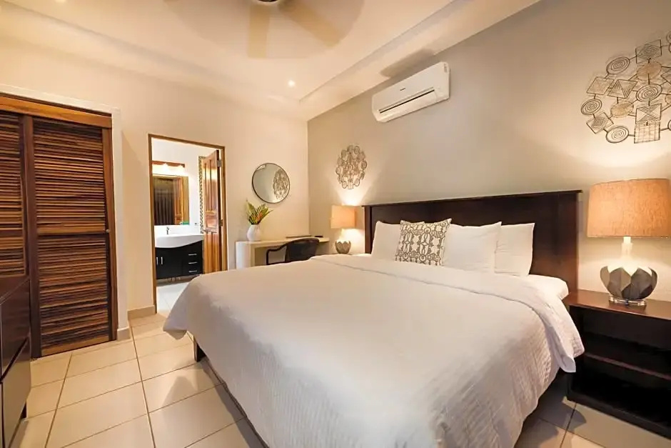 Standard room with pool view