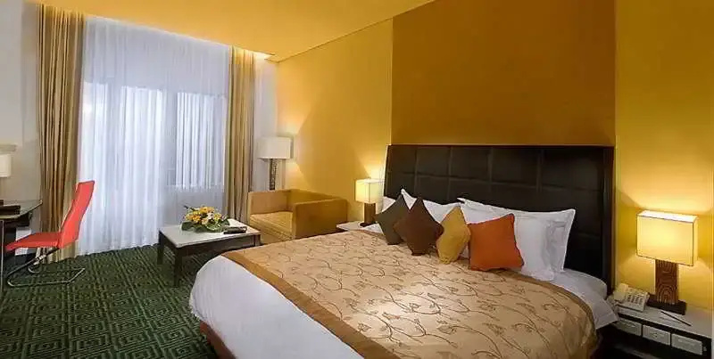 Golden Flower Hotel Bandung - Chambres