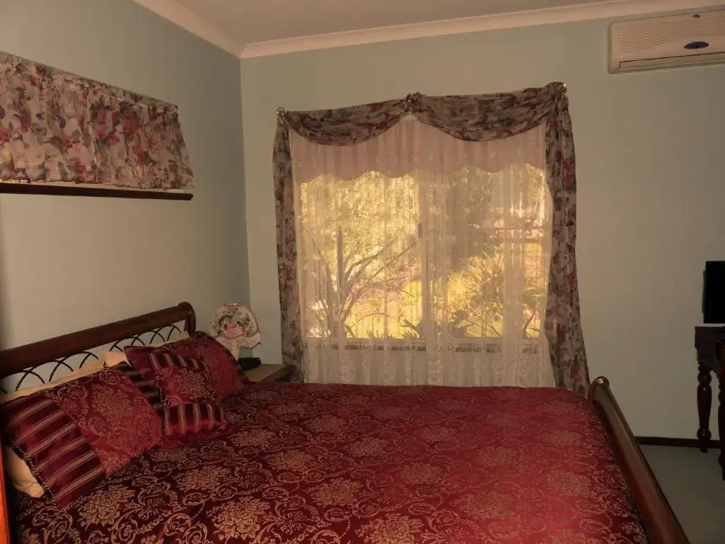 Deluxe Double room with view full double bed