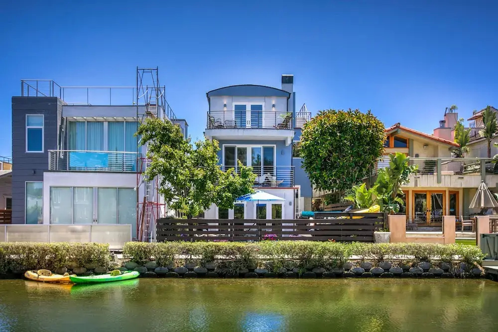New Listing! Venice Canal-front W/ Pool, Near Beach 5 Bedroom Home - Général