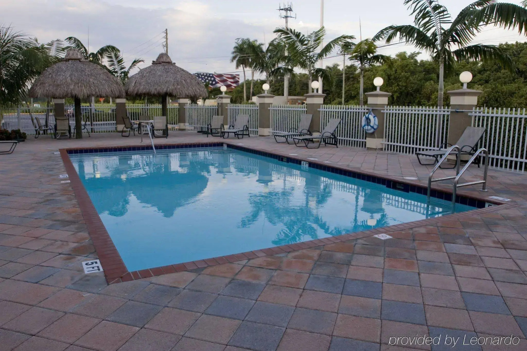 Holiday Inn Express & Suites Florida City by IHG - фото 16
