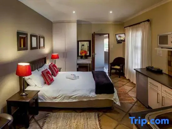 Guest Lodge, Double Bed and Sofa Bed Max. 4 Guests, Near Port Elizabeth
