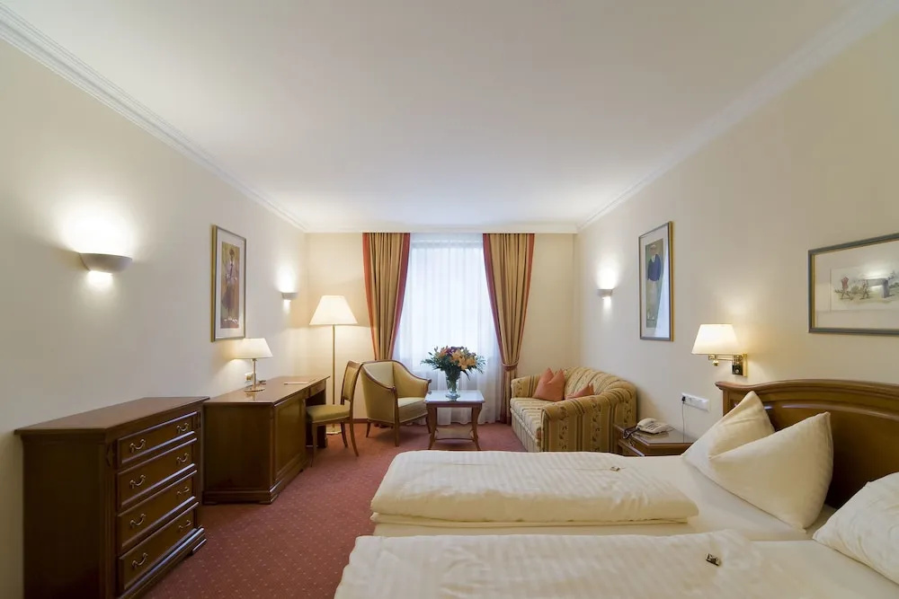 Superior Double room (full double bed)