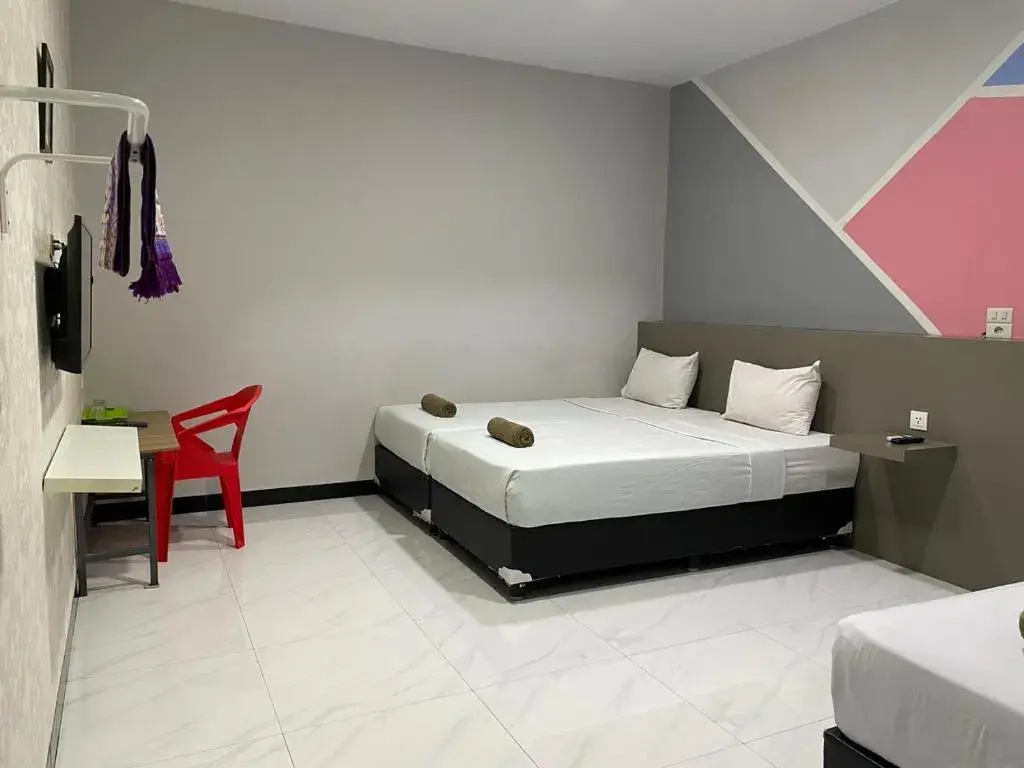 Standard Triple room