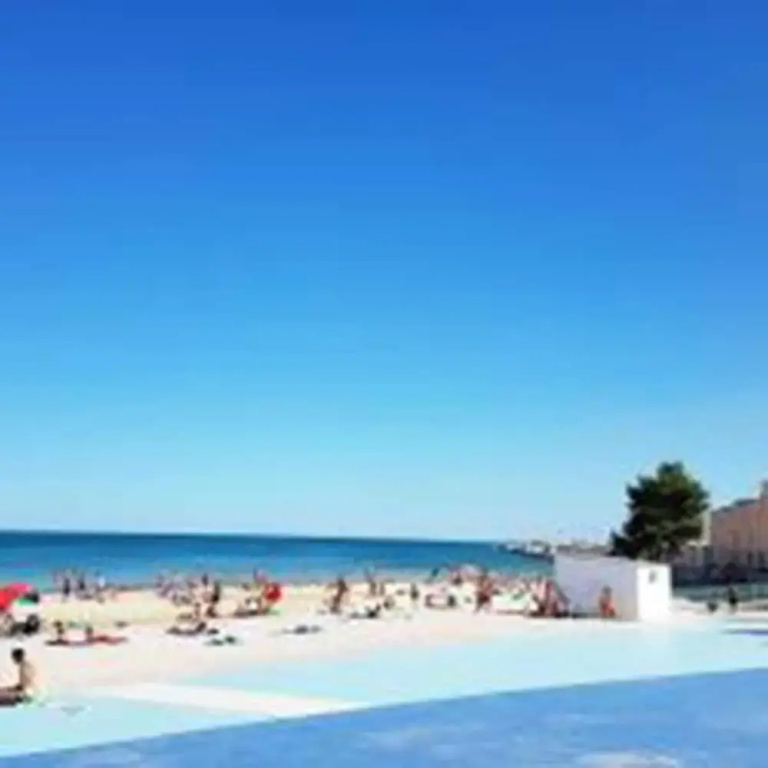 Beach & Waterfront