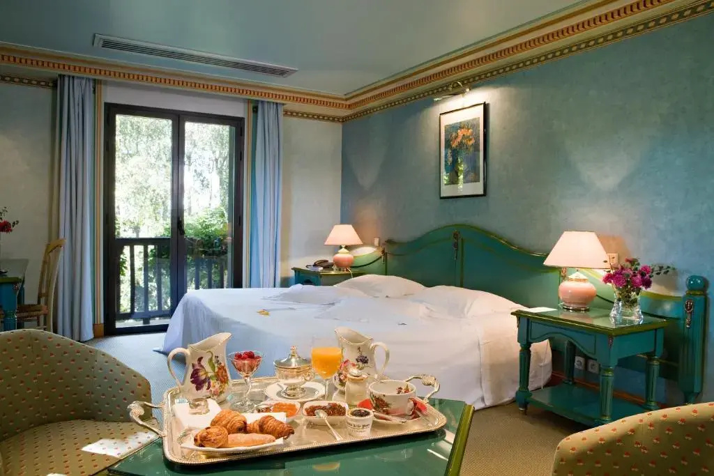 Deluxe Double room (full double bed)
