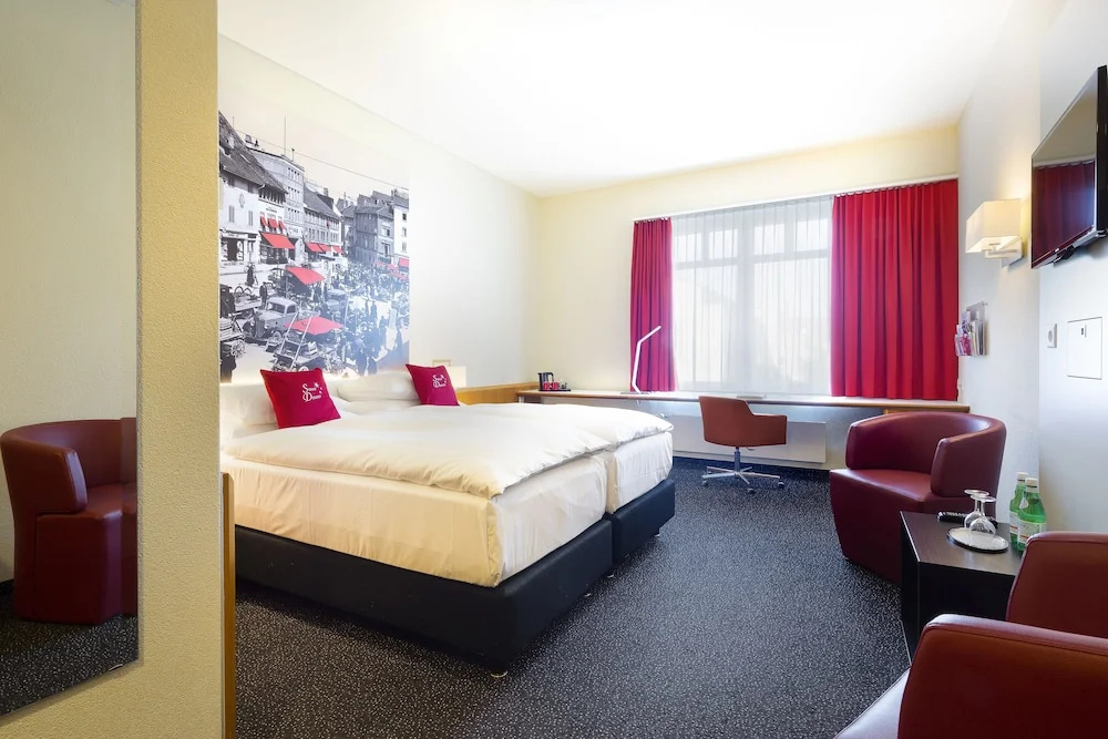 Executive Double room (full double bed)