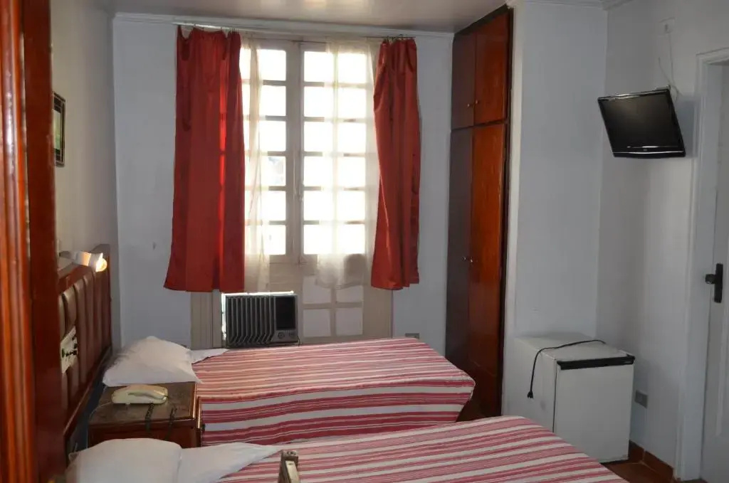 Reinales Plaza Hotel - Chambres