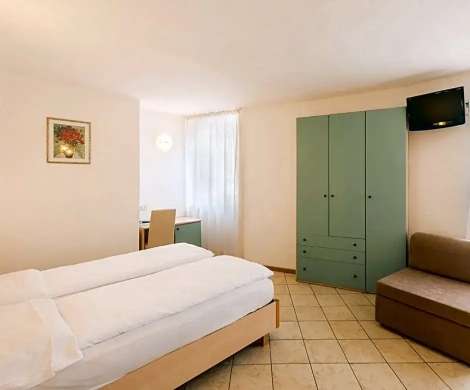 Economy Double room (full double bed)