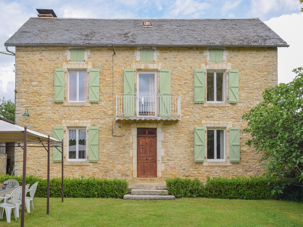 Spacious and Beautifully Situated Gite With Large Pool and Lots of Privacy