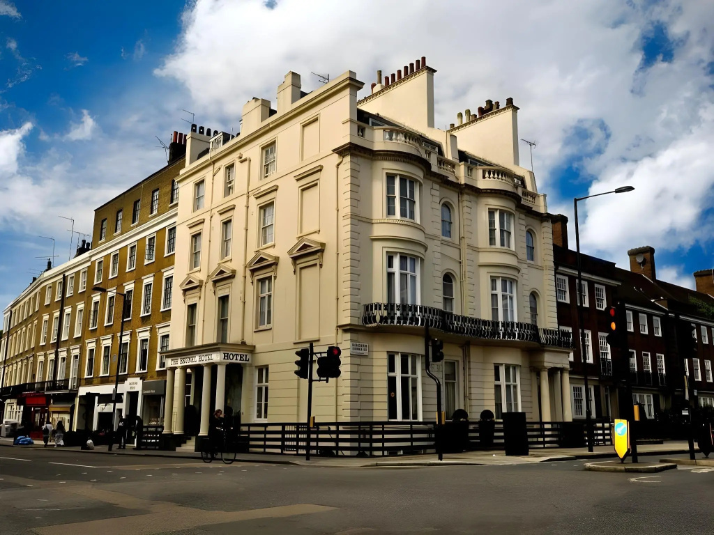 Brunel Hotel — фото