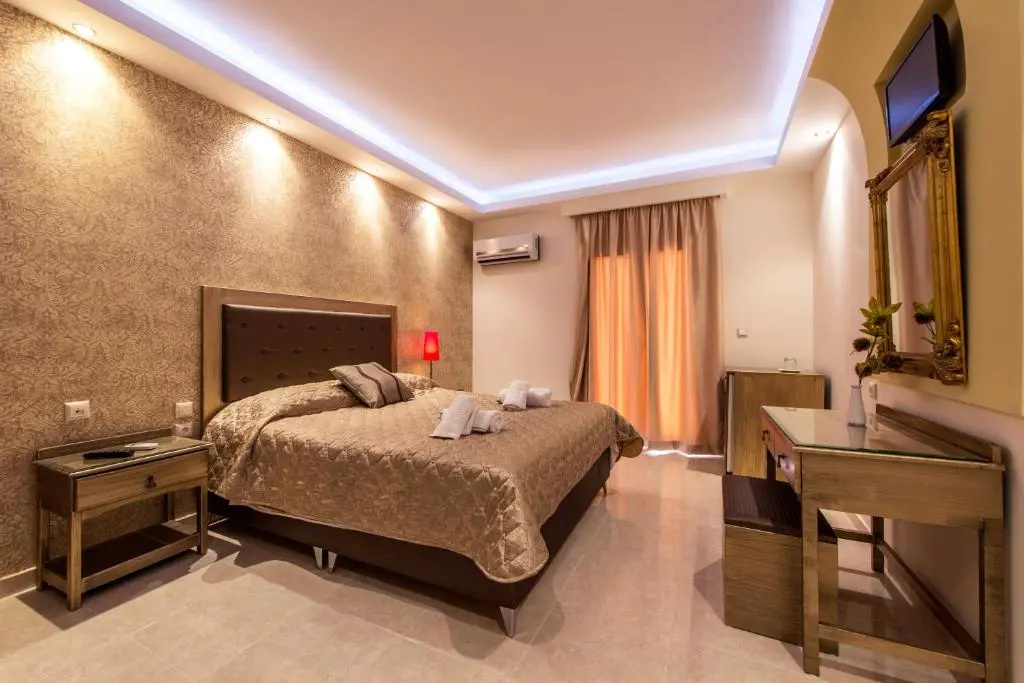Superior Double room (full double bed)