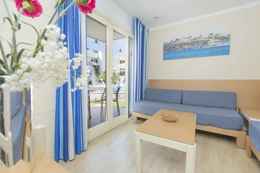 1 Bedroom Apartment with balcony
