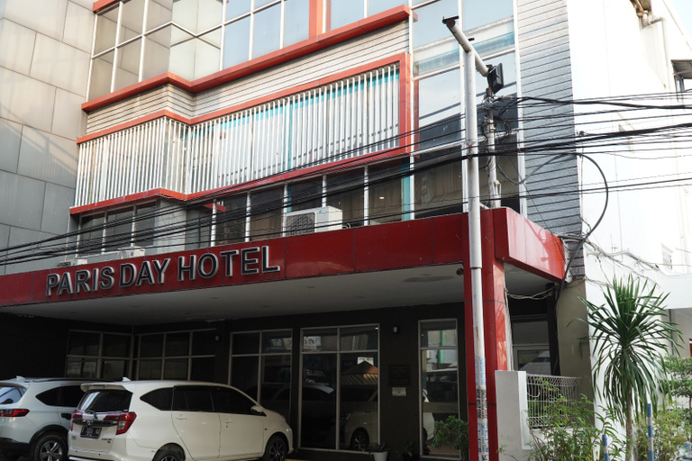 Paris Day Hotel in Pamanukan
