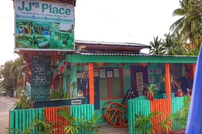 OYO 928 JJs Place