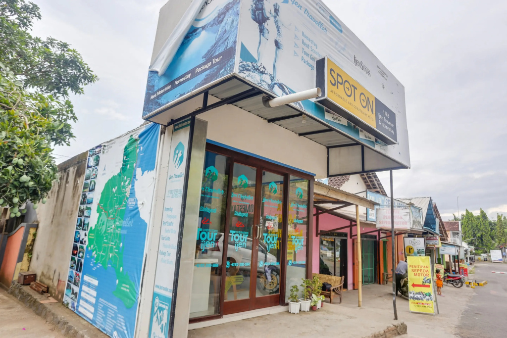 Ijen Traveller Homestay by ZUZU