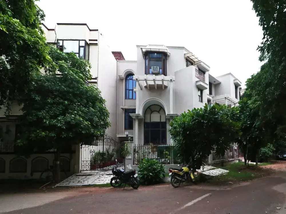 OYO 16167 Hotel Golf View Dlf