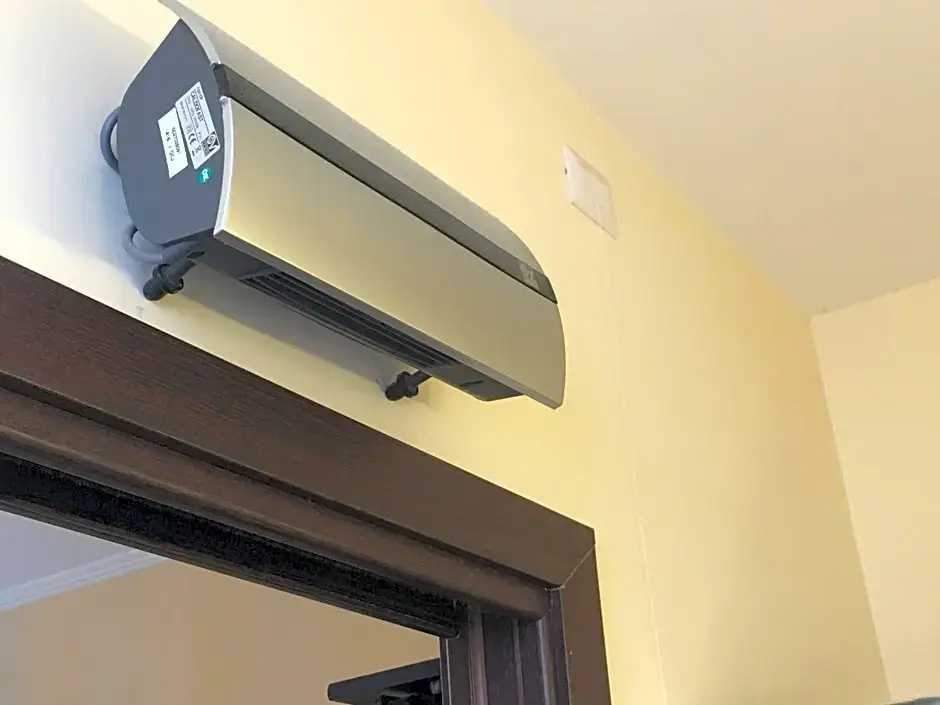 Comfort room
