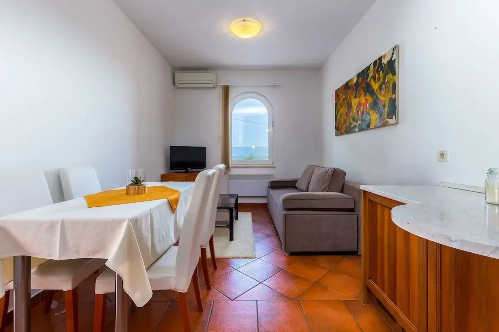 2 Bedrooms Apartment with balcony