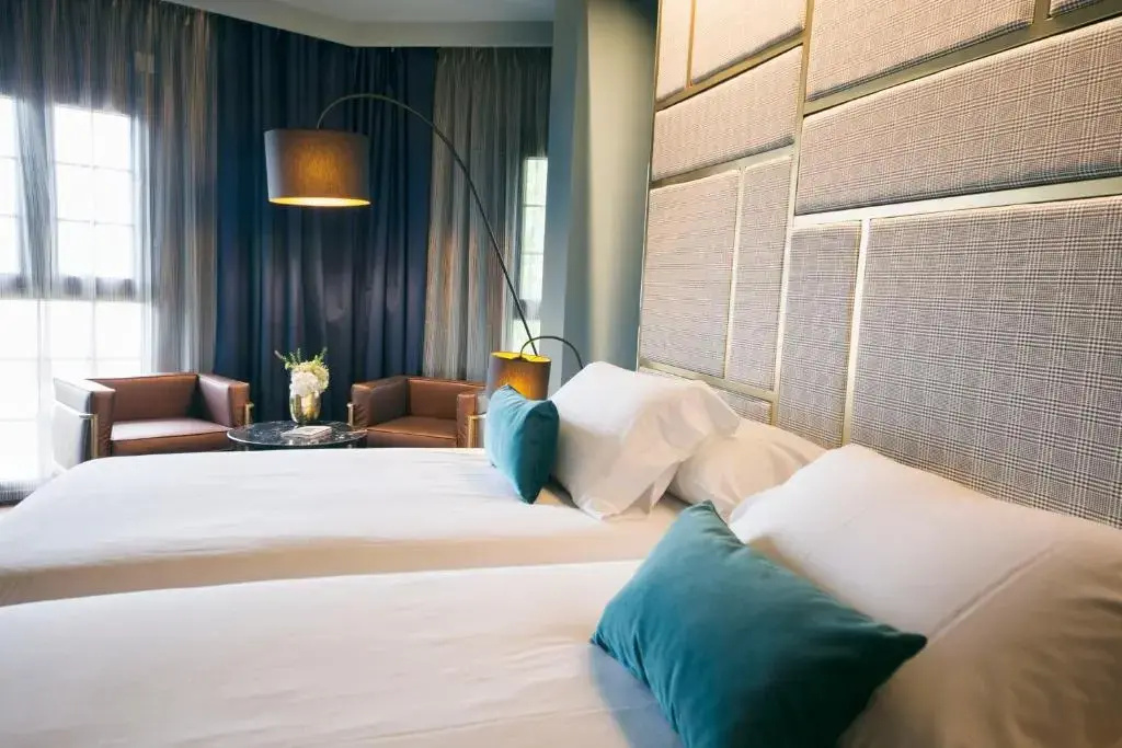 Pamplona Catedral Hotel - Chambres