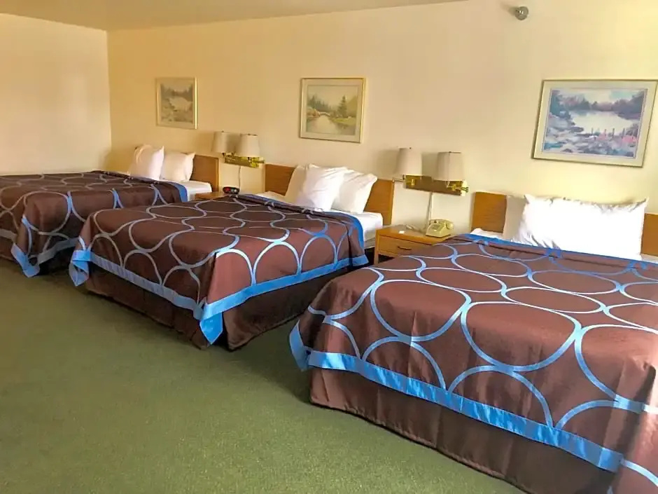 Superior Sextuple room