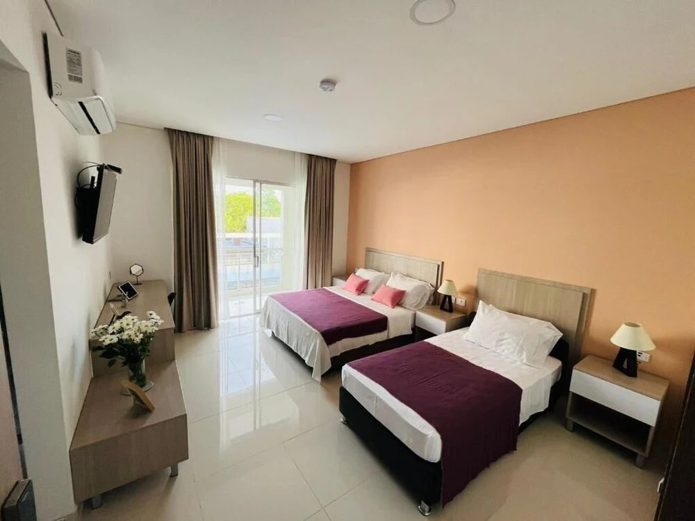 Standard Triple room