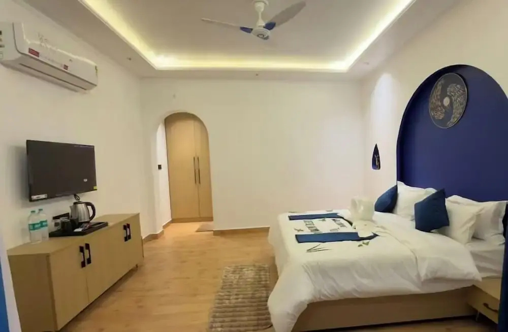Economy room