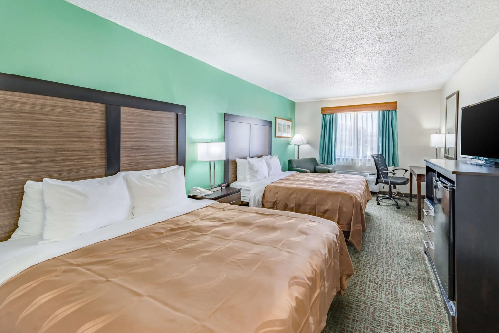 Standard Quadruple room